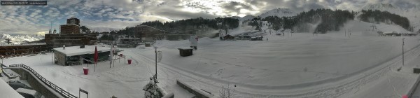 la-plagne-front-piste-center-panoramic-webcam.jpg